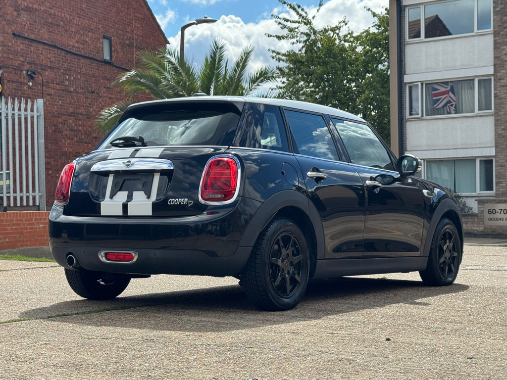 Mini Hatch Mini Cooper S 1.5L Euro 6, 5 Seat, 6 Black #6