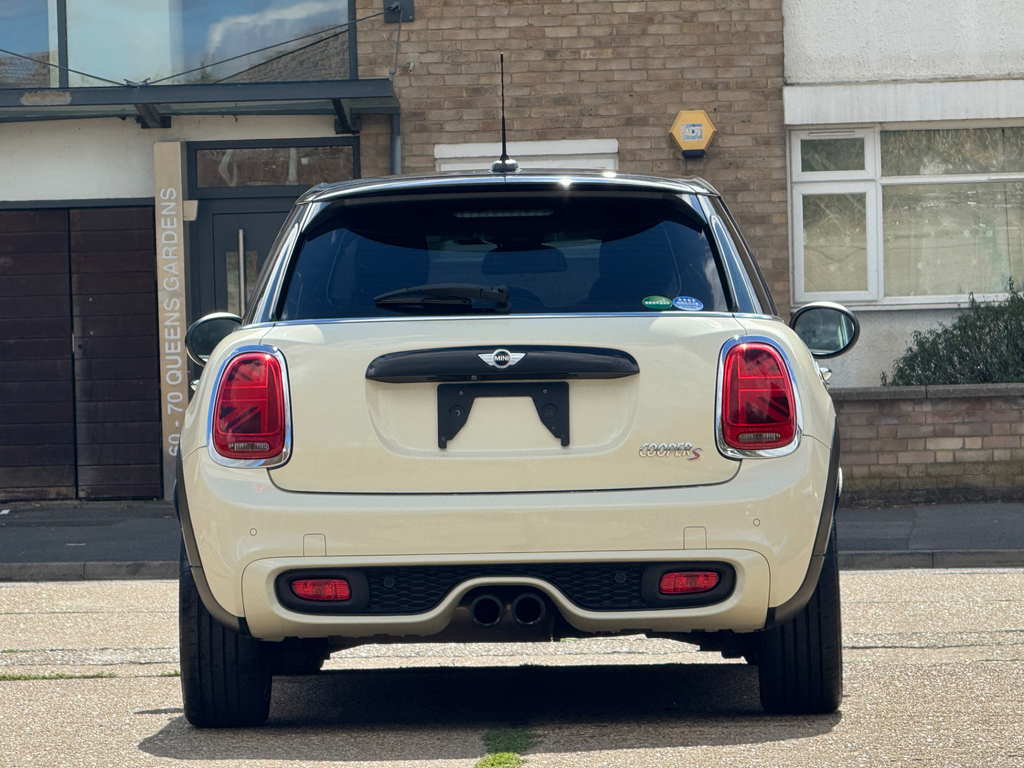 Mini Hatch Mini Cooper S 2.0L Euro 6, 5 Seat, 6 White #5