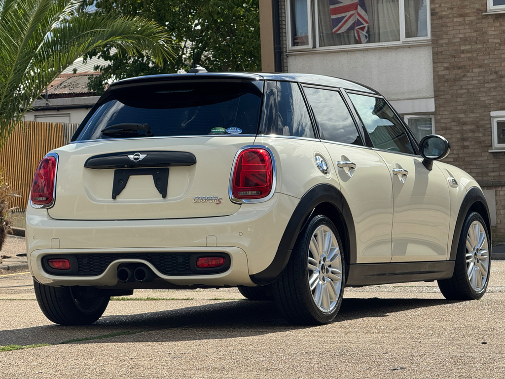 Mini Hatch Mini Cooper S 2.0L Euro 6, 5 Seat, 6 White #6