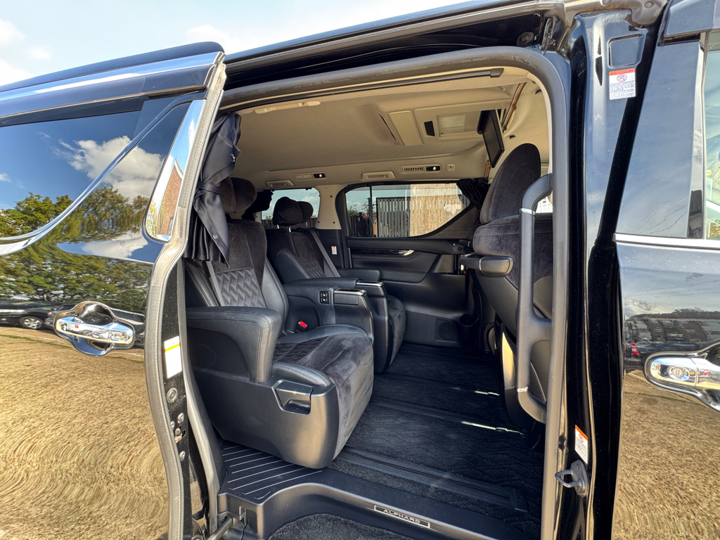Toyota Alphard 2.4 Mpv White #33