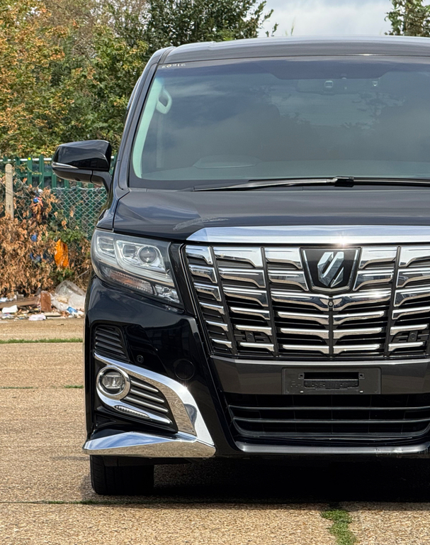 Toyota Alphard 2.4 Mpv White #83