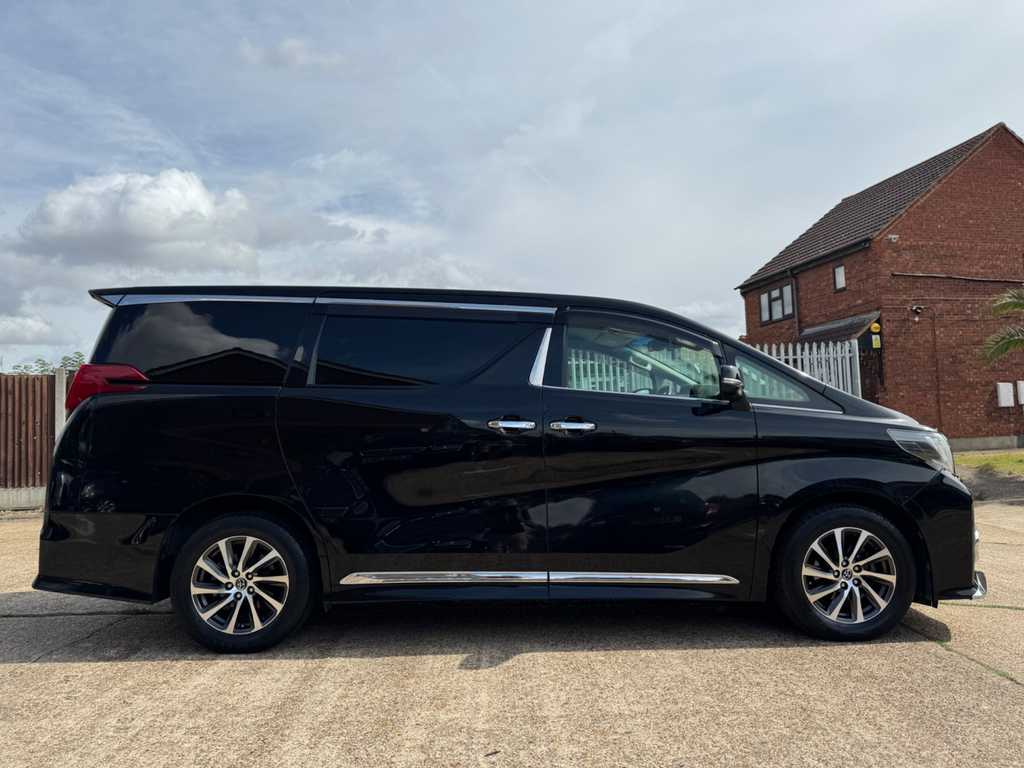 Toyota Alphard 2.4 Mpv White #7
