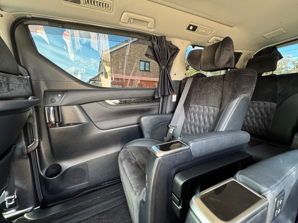 Toyota Alphard 2.4 Mpv White #31
