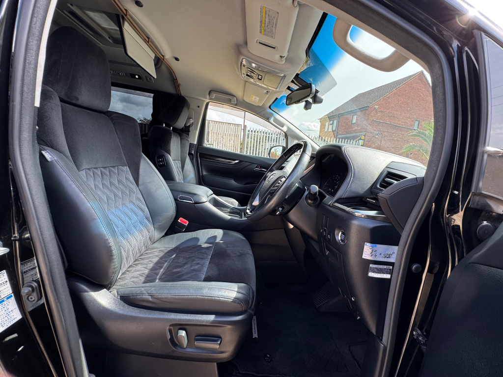 Toyota Alphard 2.4 Mpv White #12