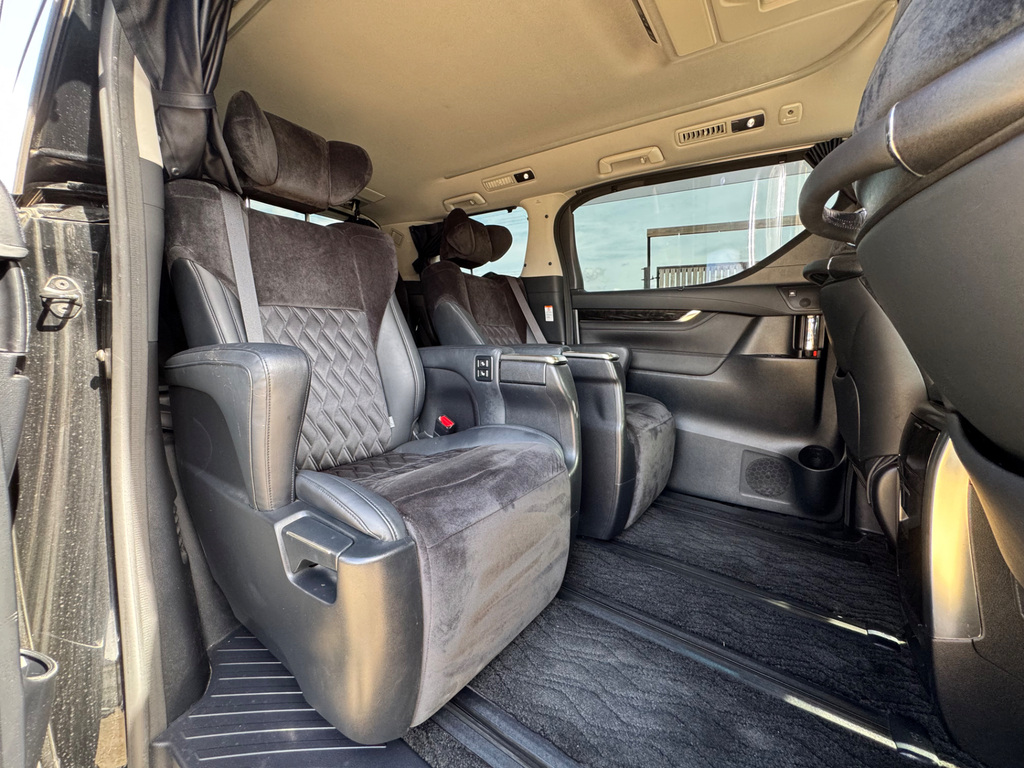 Toyota Alphard 2.4 Mpv White #35