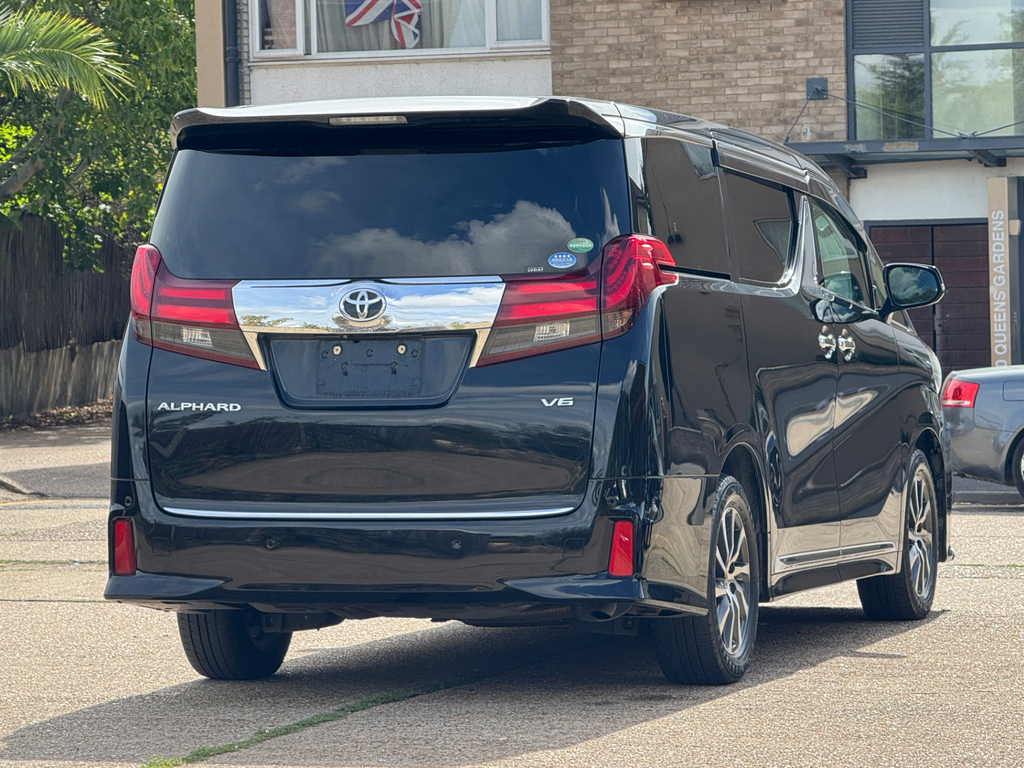 Toyota Alphard 2.4 Mpv White #87