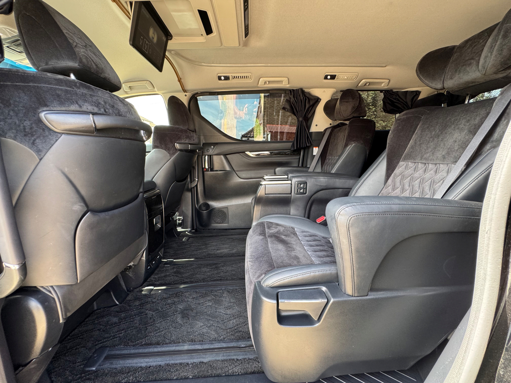 Toyota Alphard 2.4 Mpv White #28
