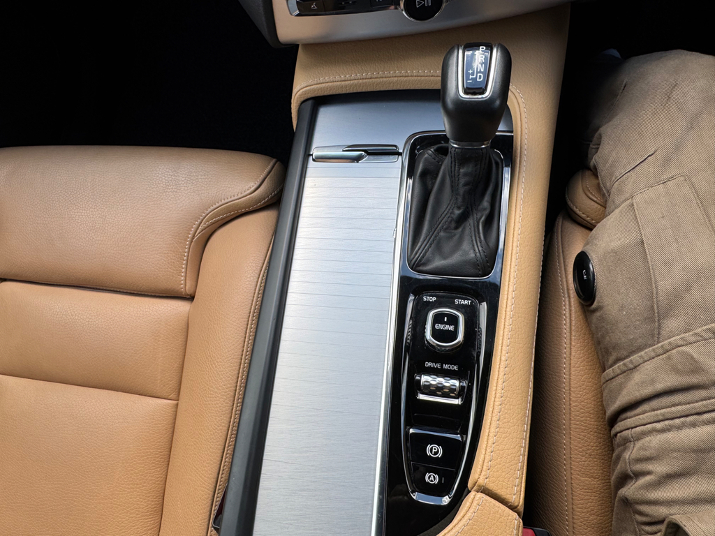 Volvo XC90 R-design Pro Blue #65