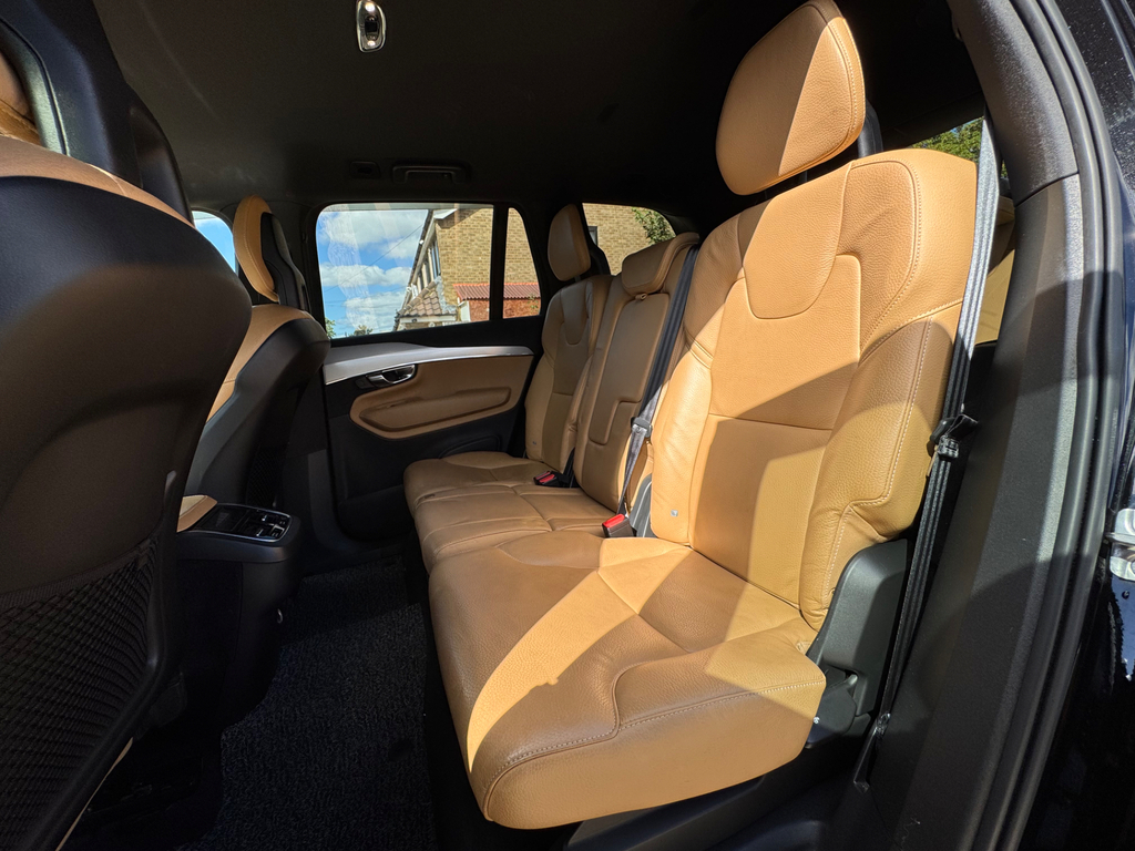 Volvo XC90 R-design Pro Blue #28