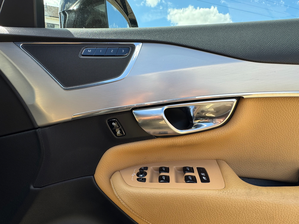 Volvo XC90 R-design Pro Blue #16