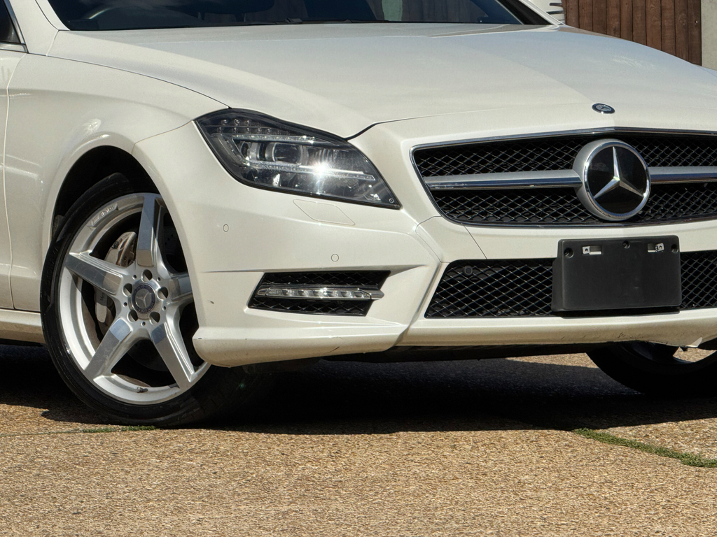 Mercedes-Benz CLS  White #71