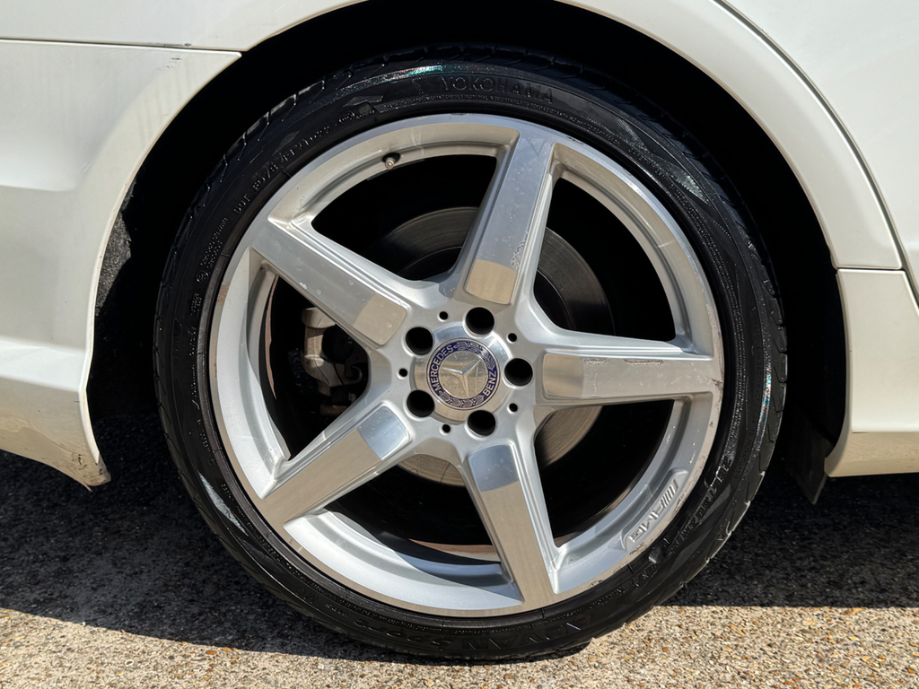 Mercedes-Benz CLS  White #76