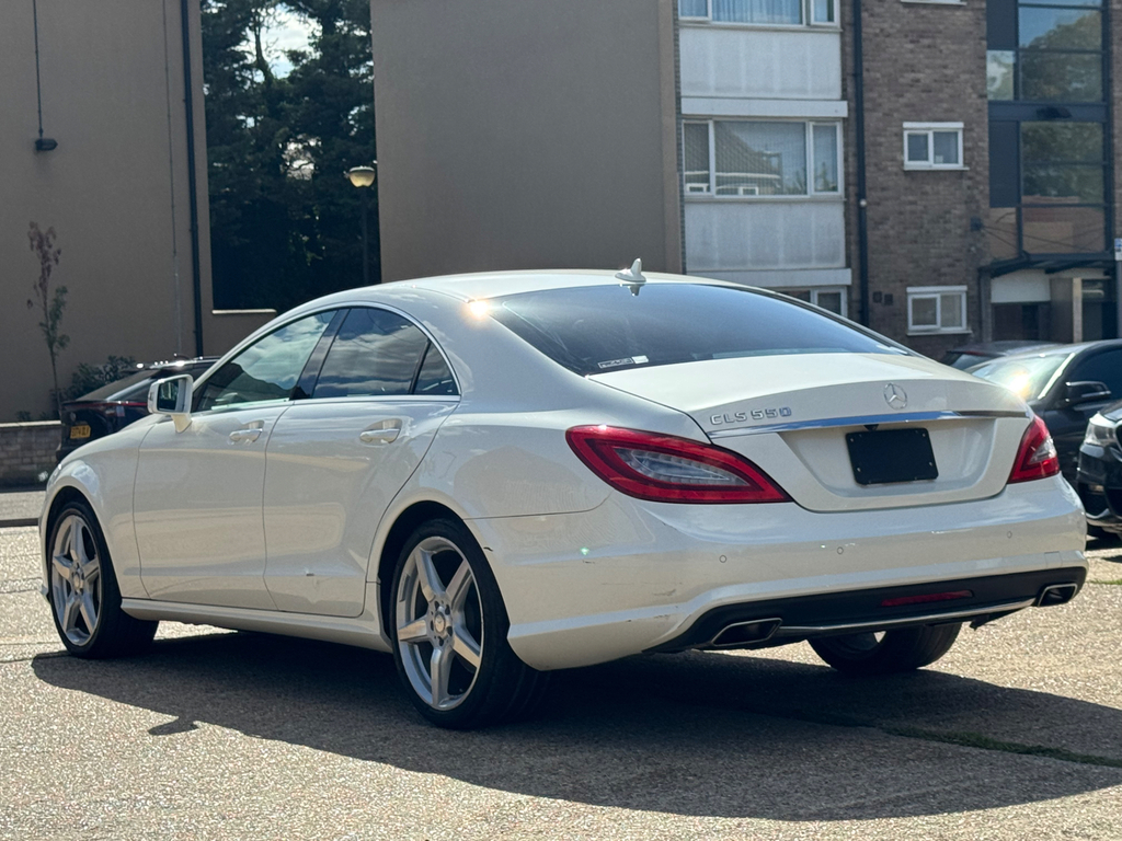 Mercedes-Benz CLS Cls550 Blue Efficiency Amg Line 3.5L White #4