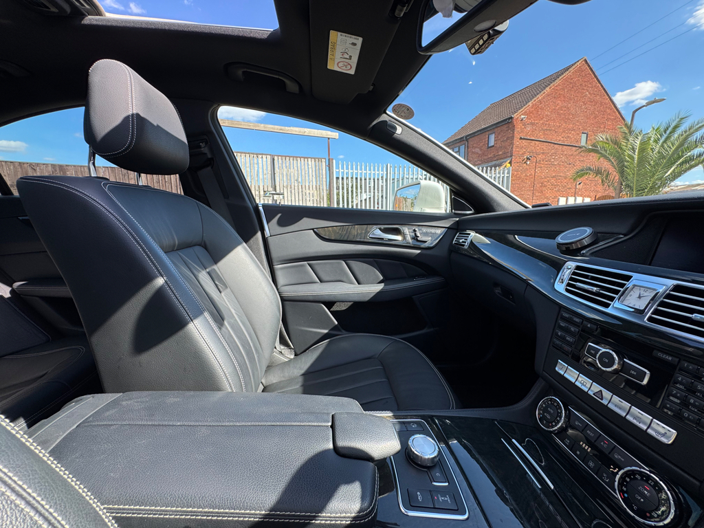 Mercedes-Benz CLS  White #14