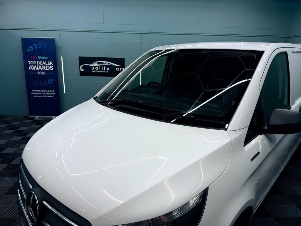 Mercedes-Benz eVito Mpv White #4