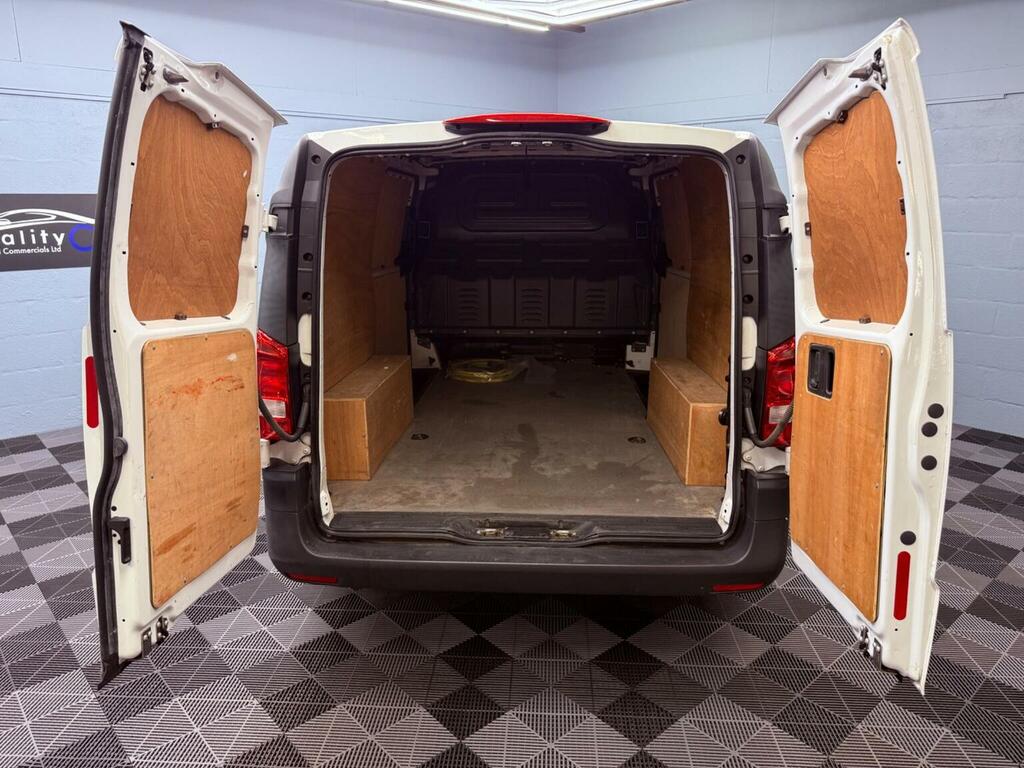 Mercedes-Benz eVito Evito 66 Progressive White #29