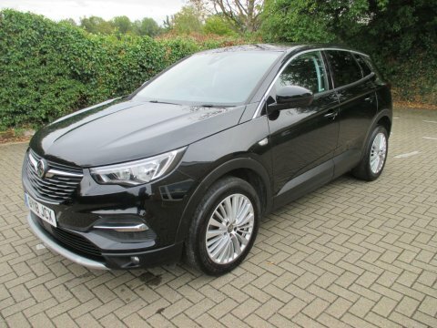 Vauxhall Grandland X 1.2 Turbo Tech Black #2