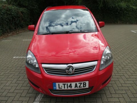 Vauxhall Zafira 1.8 16V Exclusiv Red #3