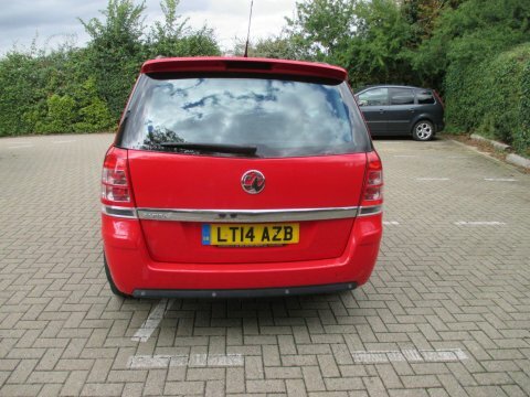 Vauxhall Zafira 1.8 16V Exclusiv Red #4