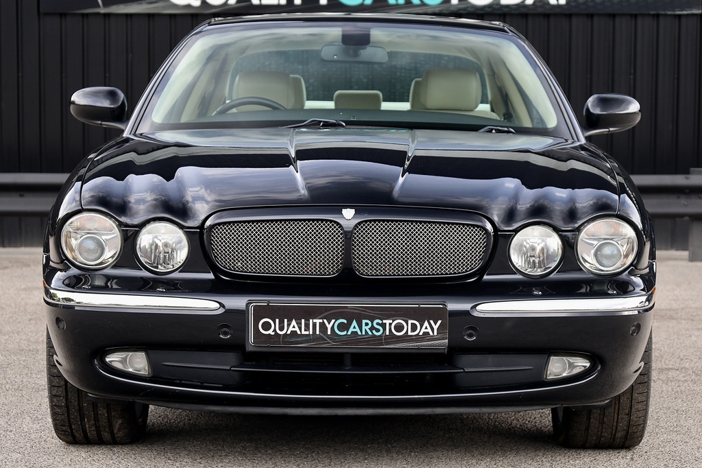 Jaguar XJR Xjr Portfolio Black #4
