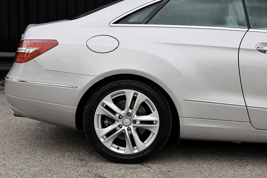 Mercedes-Benz E Class E250 Cdi Blueefficiency Sport Tip Red Roo White #28