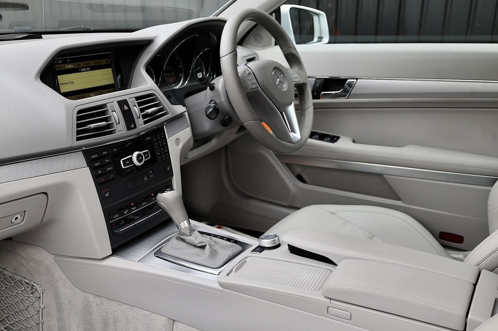 Mercedes-Benz E Class E250 Cdi Blueefficiency Sport Tip Red Roo White #8