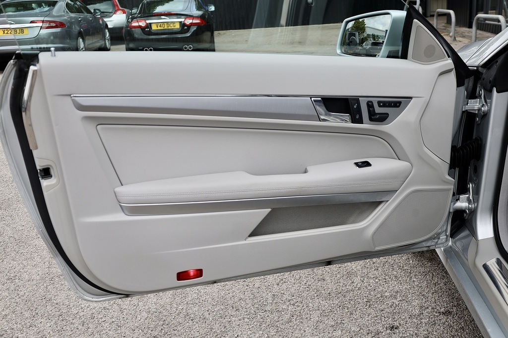 Mercedes-Benz E Class E250 Cdi Blueefficiency Sport Tip Red Roo White #20