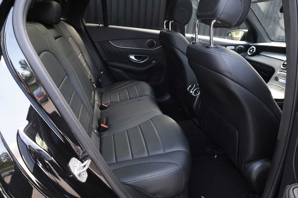 Mercedes-Benz GLC Class Suv Black #28