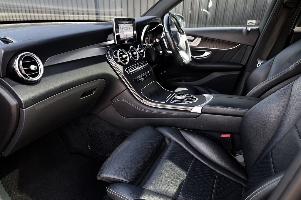 Mercedes-Benz GLC Class Glc 250D Amg Line Premium Night Pack Black #3