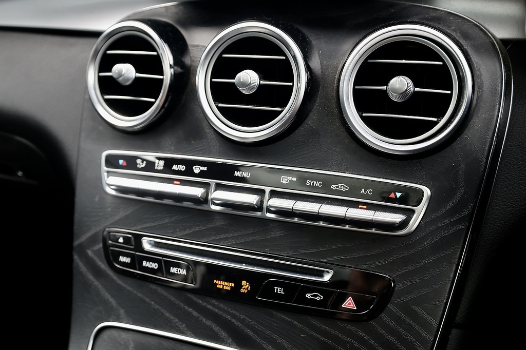 Mercedes-Benz GLC Class Suv Black #14