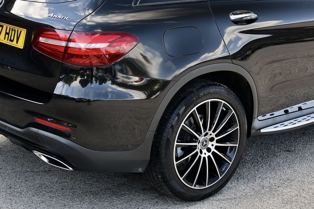 Mercedes-Benz GLC Class Suv Black #24