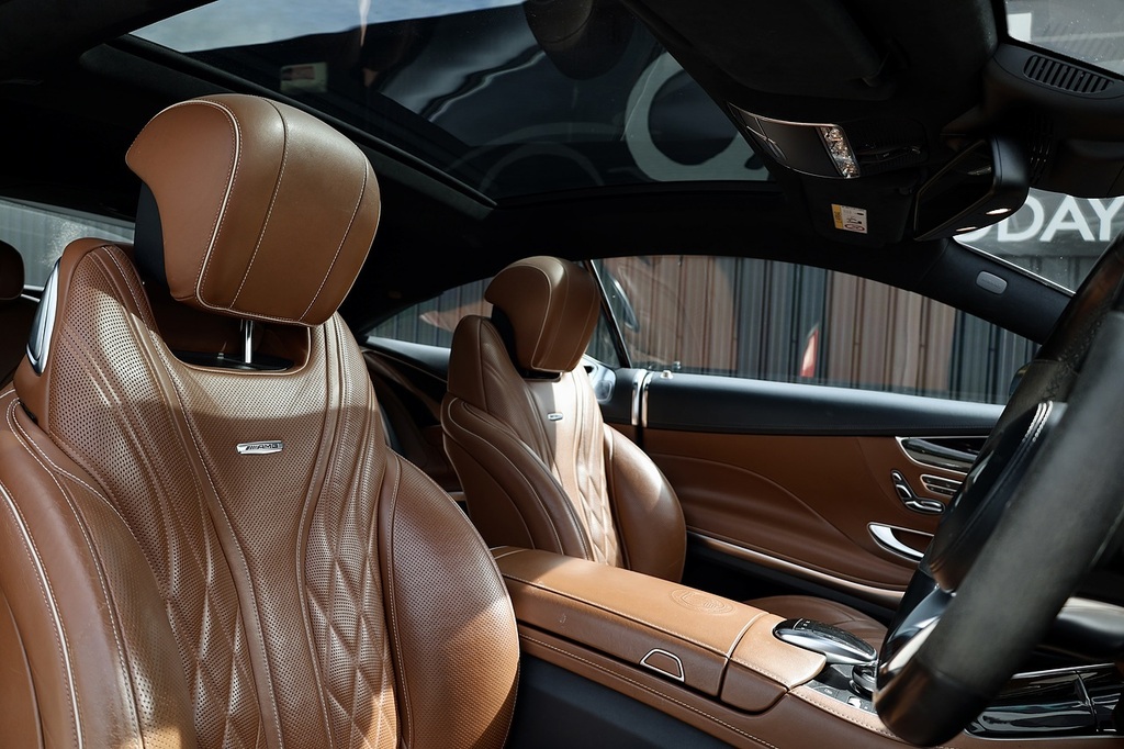 Mercedes-Benz S Class Saloon Black #7