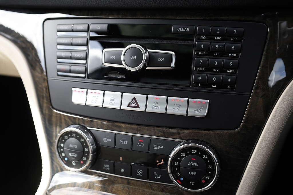 Mercedes-Benz SL Class Black #15