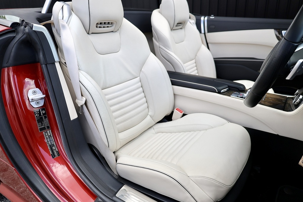 Mercedes-Benz SL Class Black #22