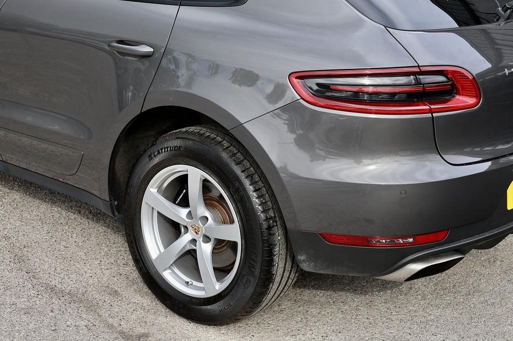 Porsche Macan 3.6 Turbo Pdk 400 Bhp Grey #29