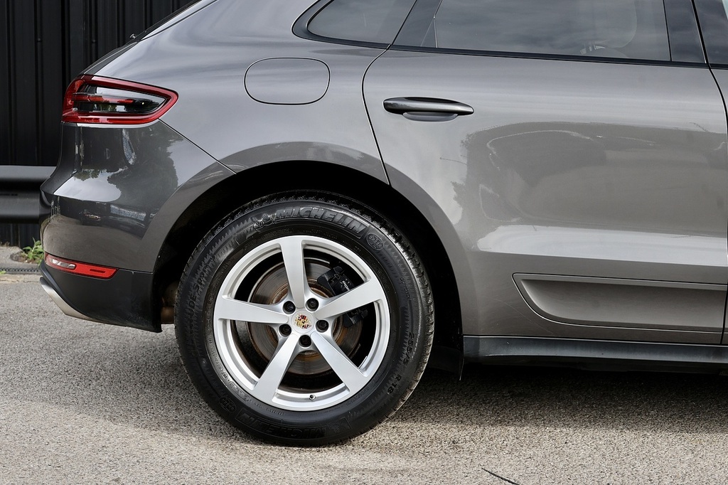 Porsche Macan 3.6 Turbo Pdk 400 Bhp Grey #21