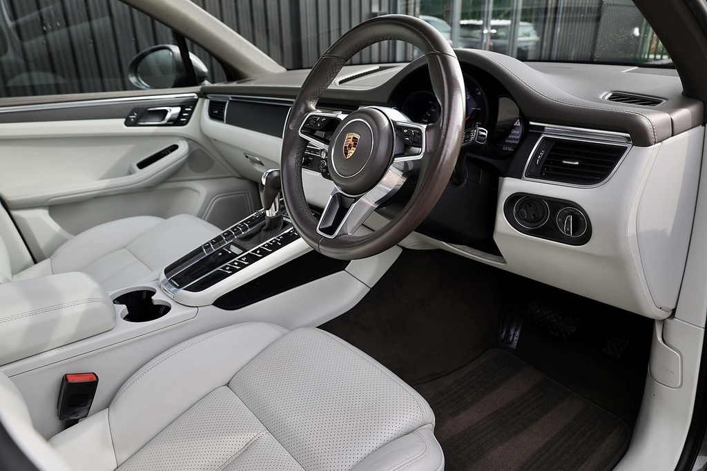 Porsche Macan Macan Grey #5