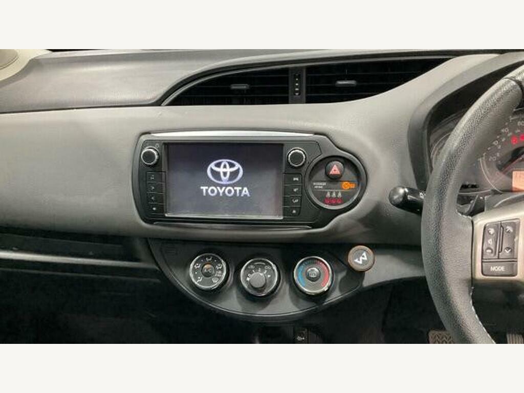 Toyota Yaris Red #13