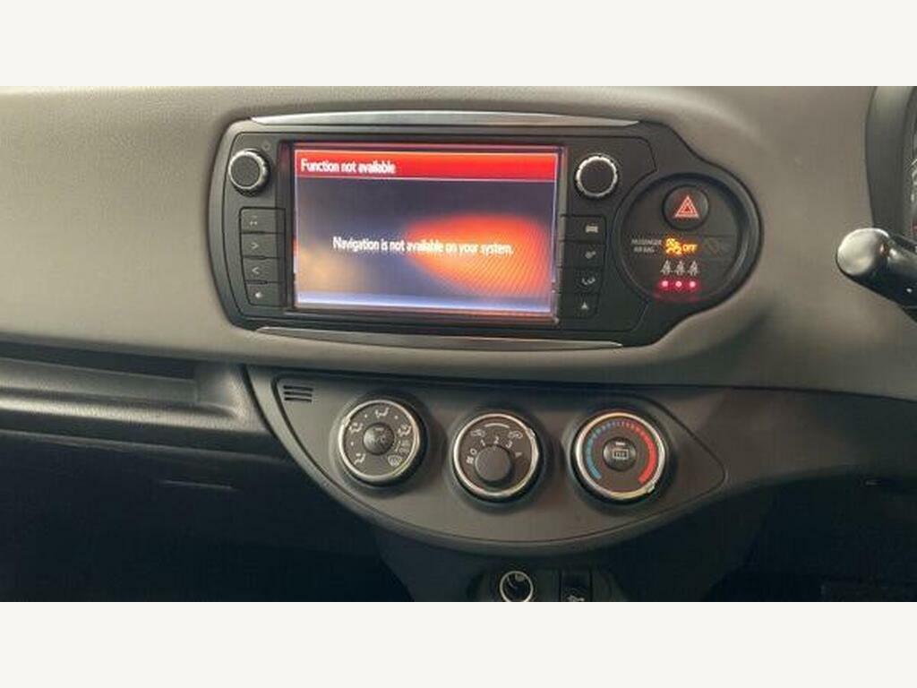 Toyota Yaris Hatchback Grey #11