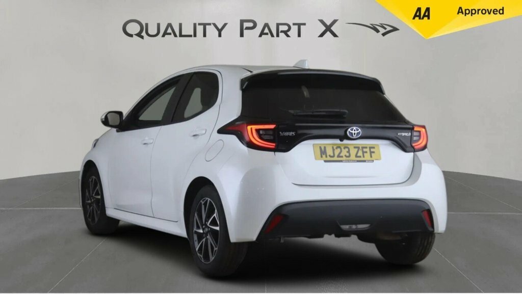 Toyota Yaris Hatchback MJ23ZFF White #5