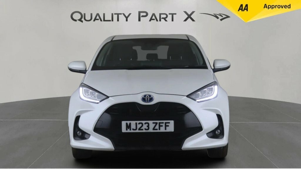 Toyota Yaris Hatchback MJ23ZFF White #2