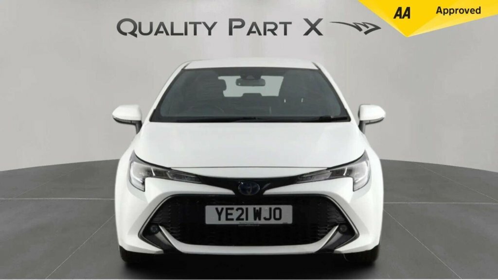 Toyota Corolla Hatchback YE21WJO White #3