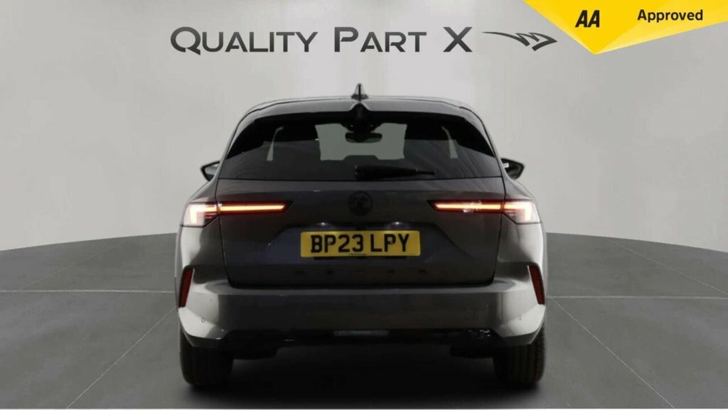 Vauxhall Astra Estate BP23LPY Grey #6