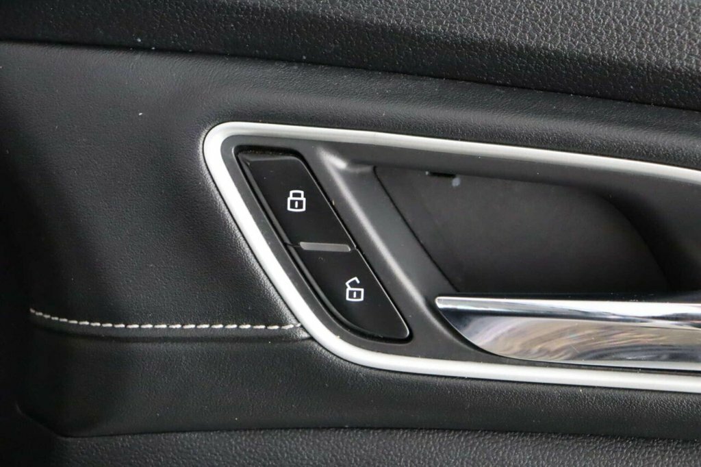 MG MG5 61.1Kwh Exclusive Silver #24