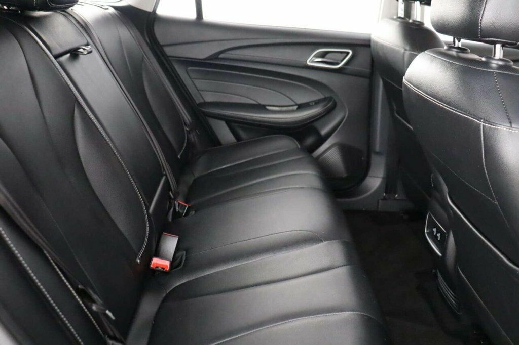MG MG5 61.1Kwh Exclusive Silver #13