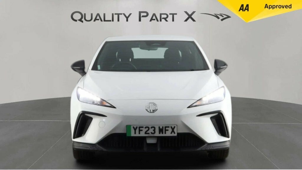 MG MG4 Hatchback YF23WFX White #3