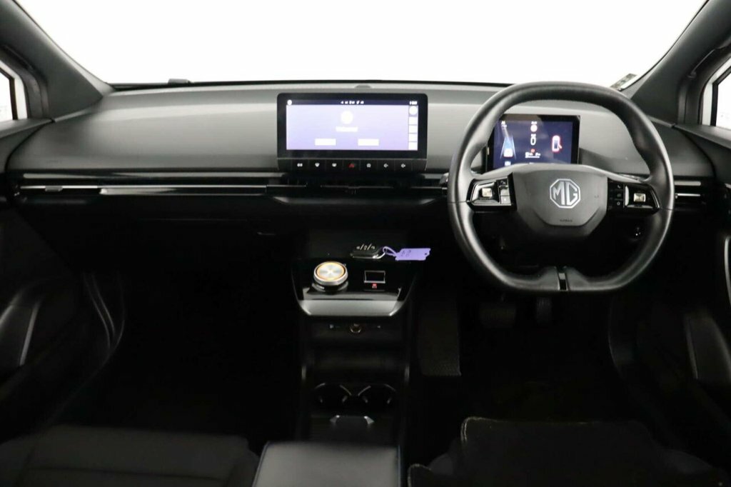 MG MG4 Hatchback YF23WFX White #2