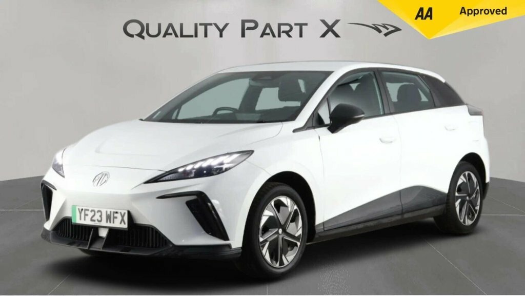 MG MG4 Hatchback YF23WFX White #4