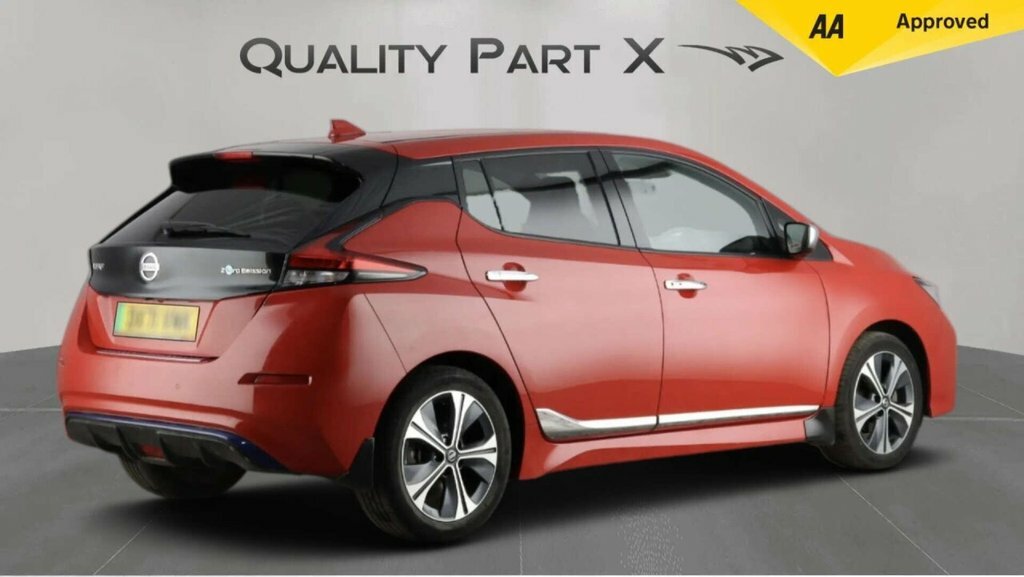 Nissan Leaf Leaf Tekna Red #6