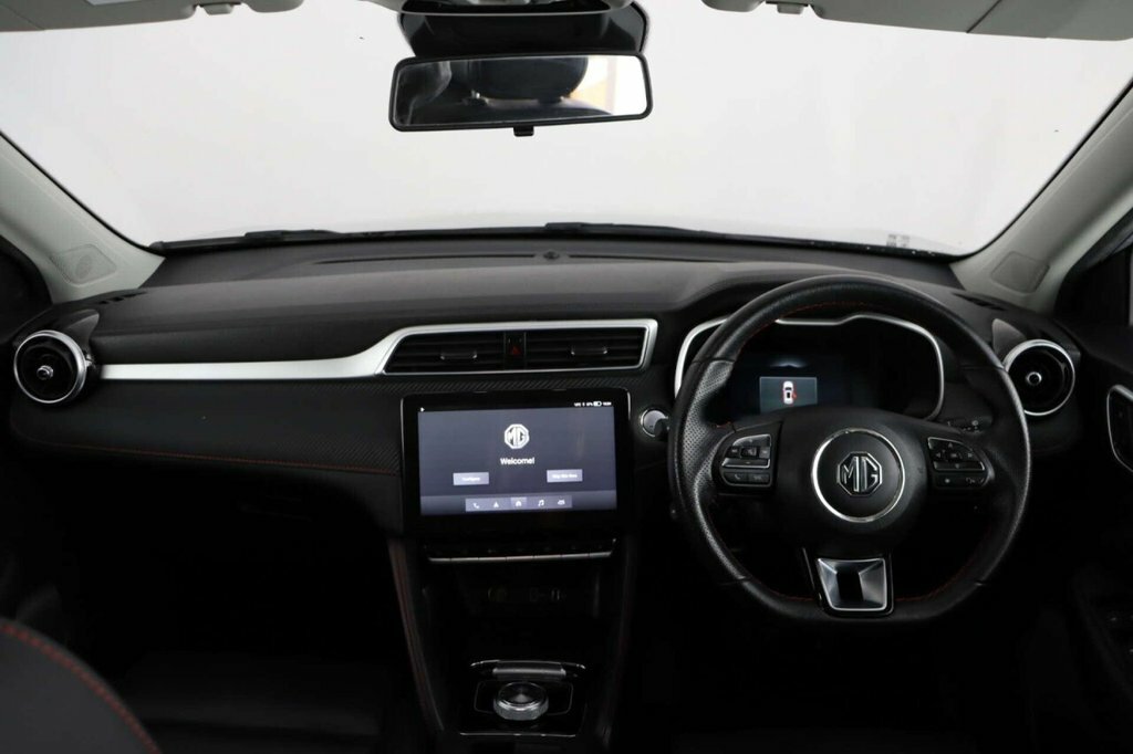 MG ZS Suv AF22GWV Silver #2